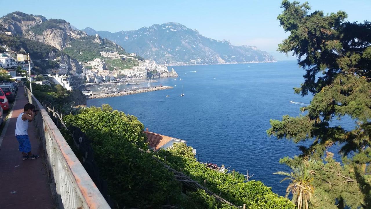 Beautiful Lights Guest House Amalfi Bagian luar foto